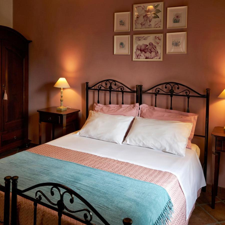 Piana La Gatta Bed & Breakfast กูซาโน มูตรี ภายนอก รูปภาพ